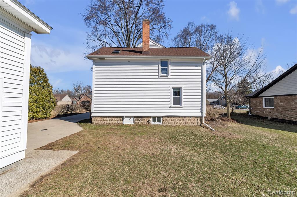 21109 Gill Road Farmington, MI 48335 - Photo 44 of 57