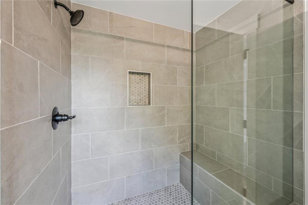 1179 Booker Avenue Southwest Atlanta, GA 30310 - Photo 33 of 54 a bathroom with a shower