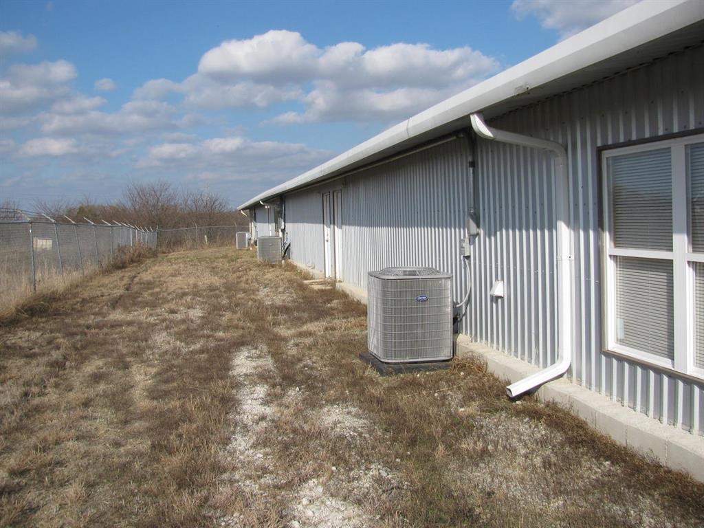 12600 Highway 82, Unit 2 Savoy, TX 75479 - Photo 12 of 18