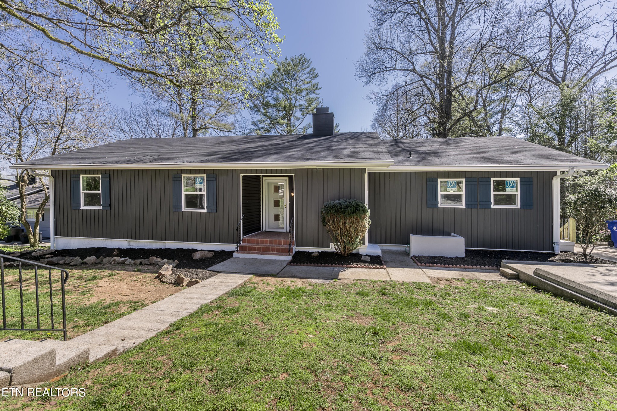 517 Delaware Avenue Oak Ridge, TN 37830 - Photo 1 of 38