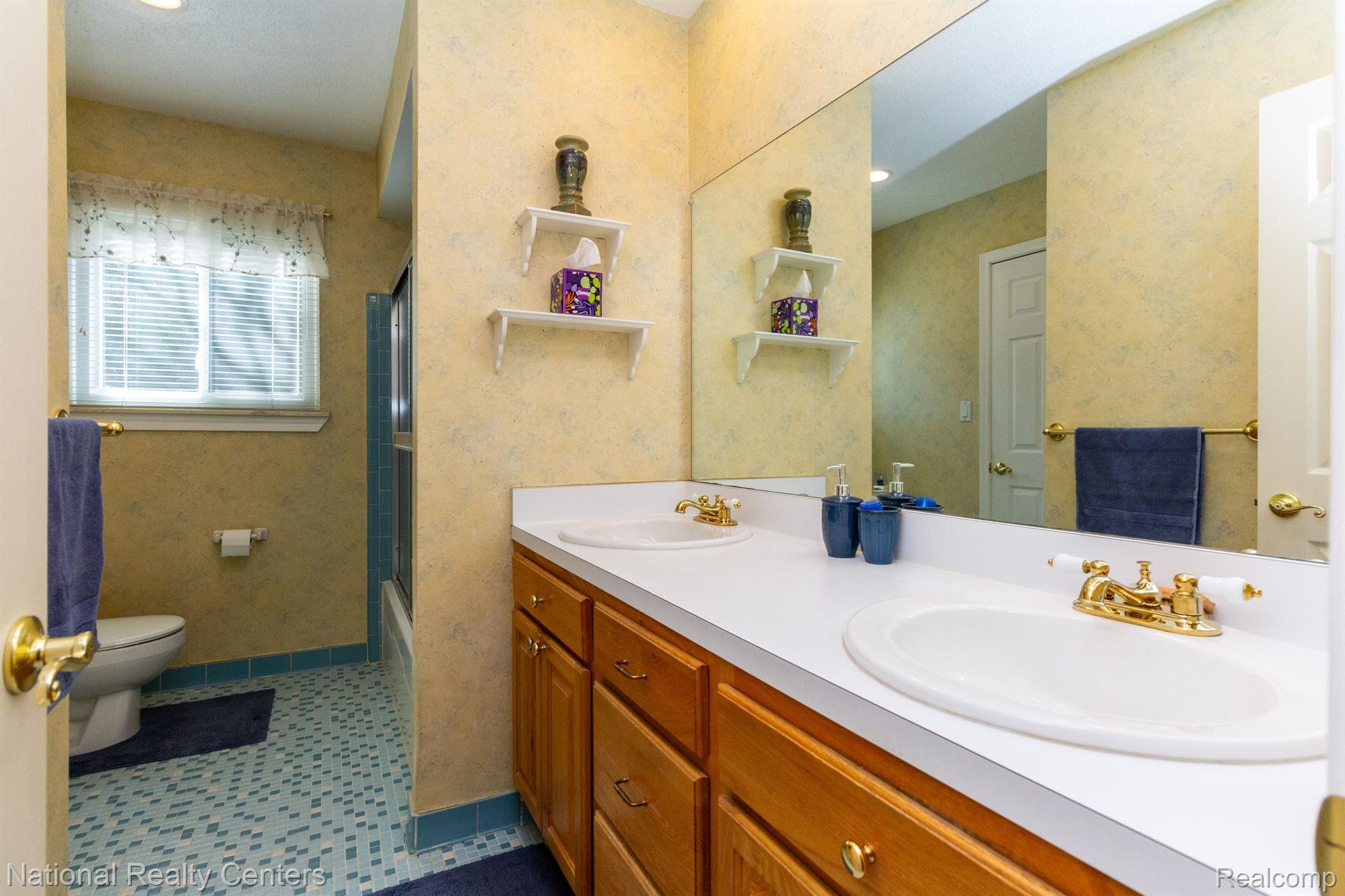 36509 Saxony Road Farmington, MI 48335 - Photo 25 of 49 Gallery Image 25