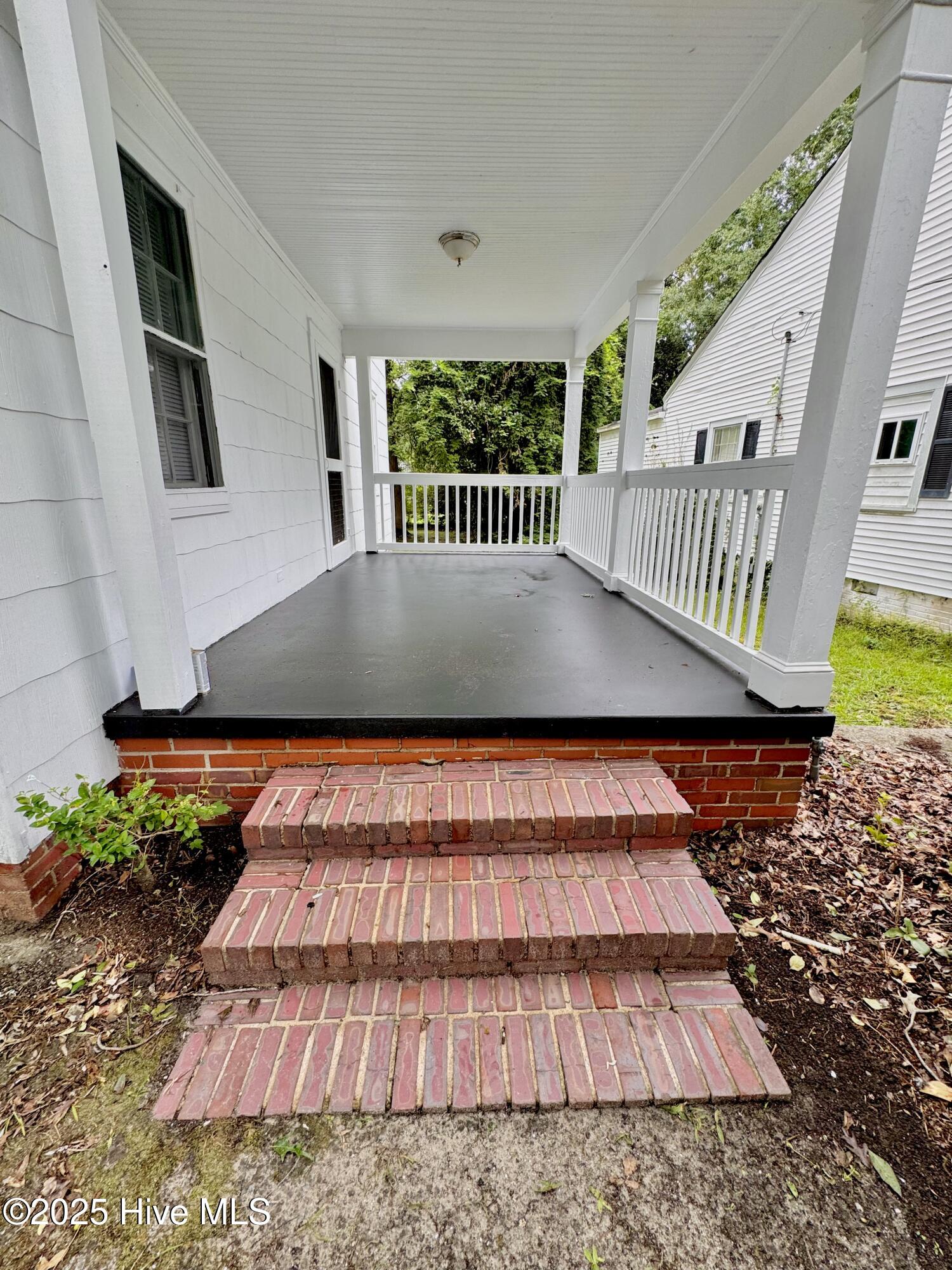 306 Wilson Avenue Kinston, NC 28501 - Photo 6 of 61 IMG_5613