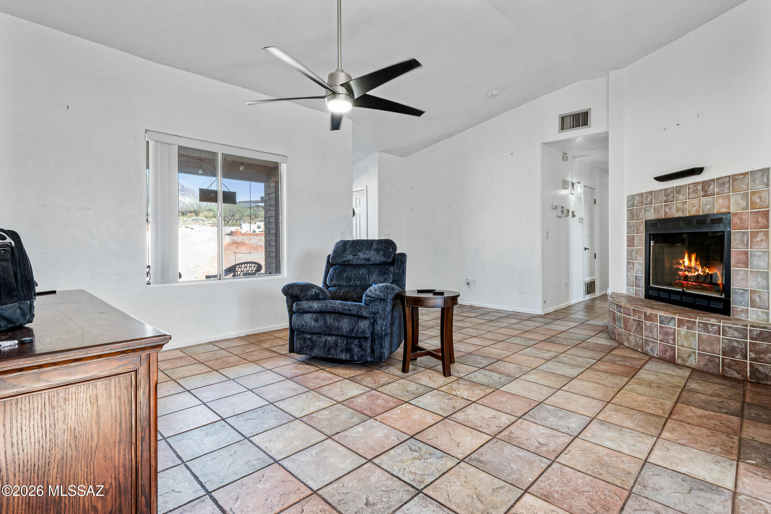 1626 Canta Court Rio Rico, AZ 85648 - Photo 9 of 43 Living Room