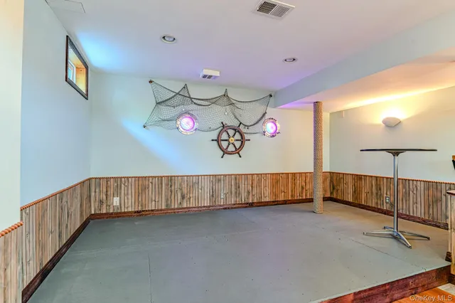 a view of an entryway