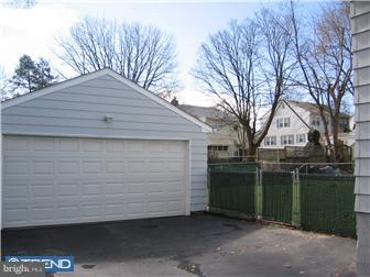 11 Forest Road Springfield, PA 19064 - Photo 11 of 12 Garage