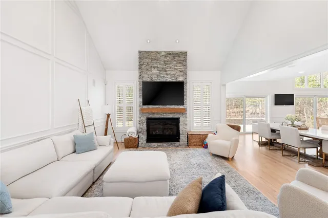 $1,249,900 | 90 Old Hope Kent Road, Scituate, RI 02831