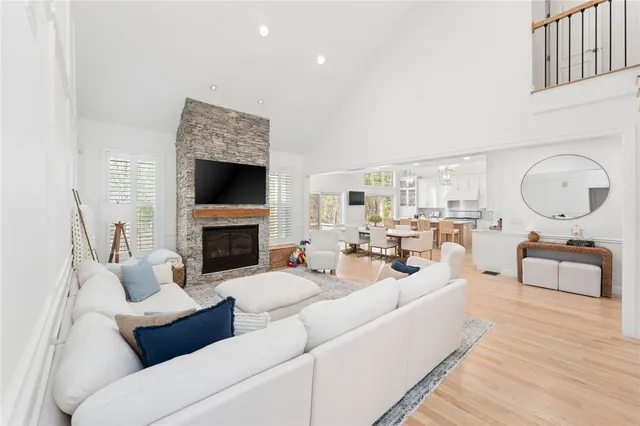 $1,249,900 | 90 Old Hope Kent Road, Scituate, RI 02831