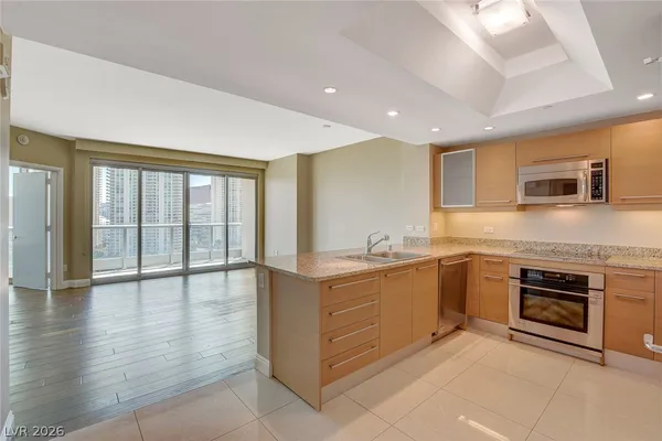 $2,100 | 222 Karen Avenue, Unit 1705, Las Vegas, NV 89109