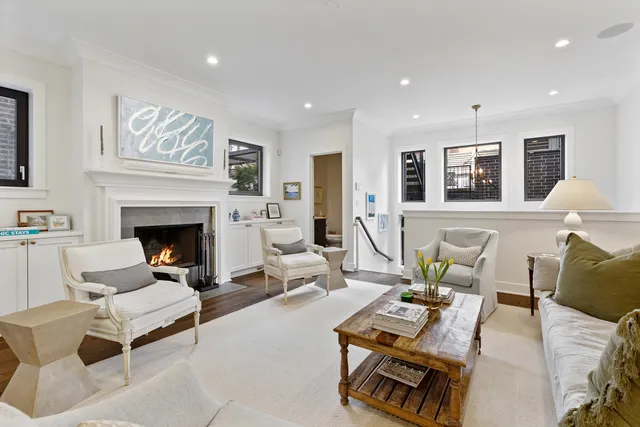 $1,499,900 | 648 West Webster Avenue, Unit 1, Chicago, IL 60614