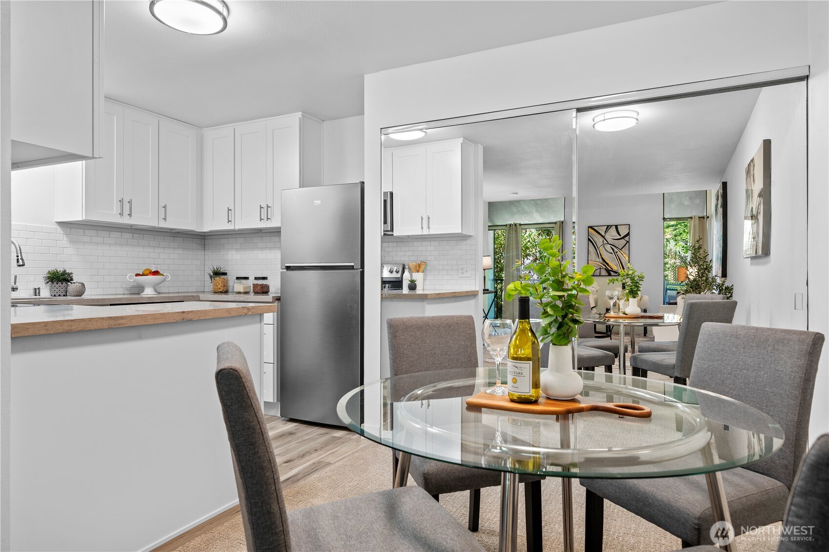 13932 Northeast 60th Street, Unit 150 Redmond, WA 98052 - Photo 5 of 24