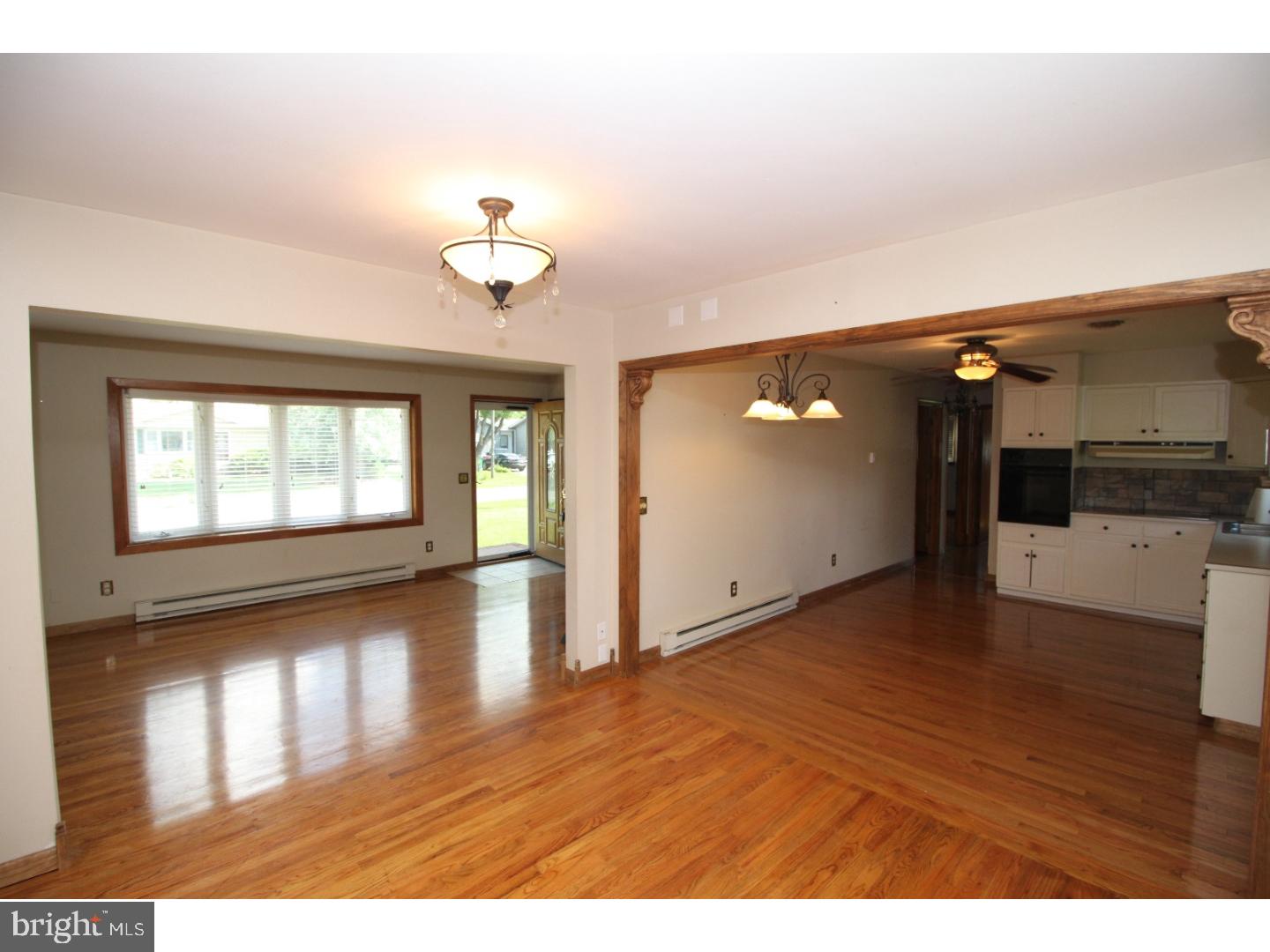 147 Greenbriar Road Hartly, DE 19953 - Photo 14 of 23 Dining Room