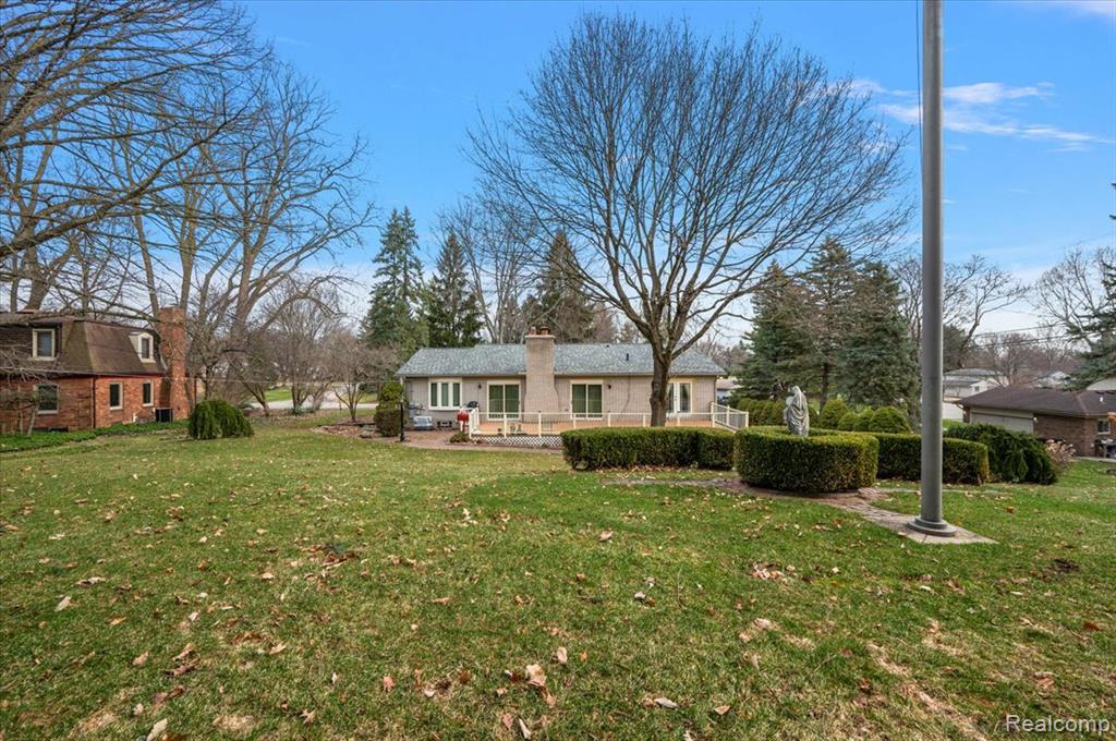 847 Leinster Road Rochester, MI 48309 - Photo 9 of 48