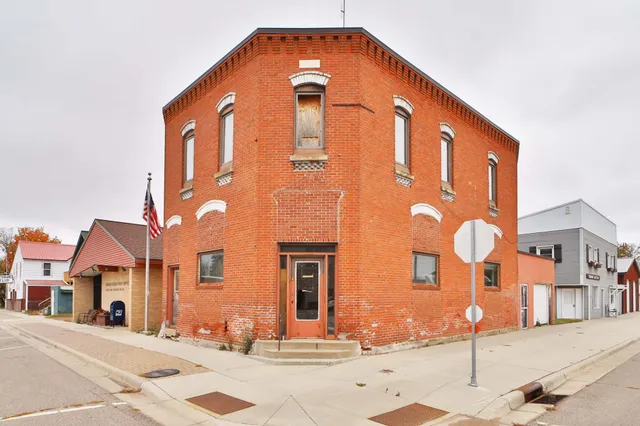 $25,000 | 101 Main Street West, Eagle Bend, MN 56446