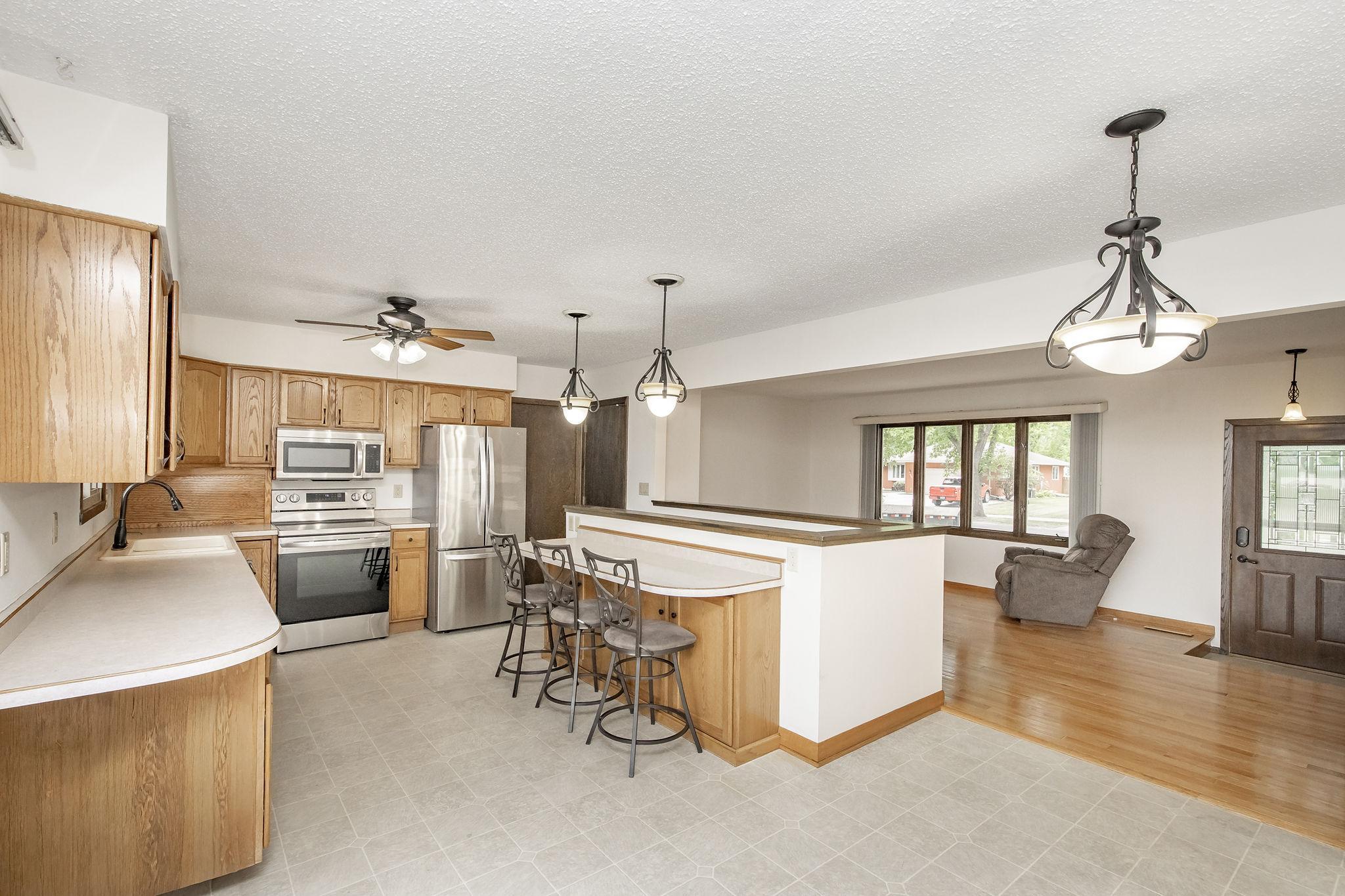 2544 Arrowhead Road South Fargo, ND 58103 - Photo 10 of 53 Gallery Image 10
