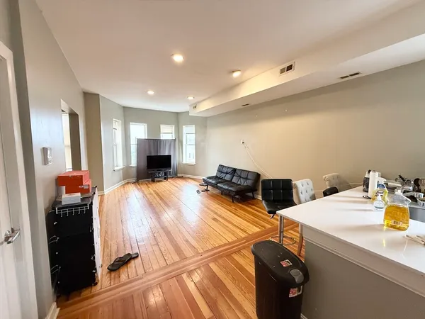 $4,000 | 301-305 Dudley Street, Unit 6, Boston, MA 02119