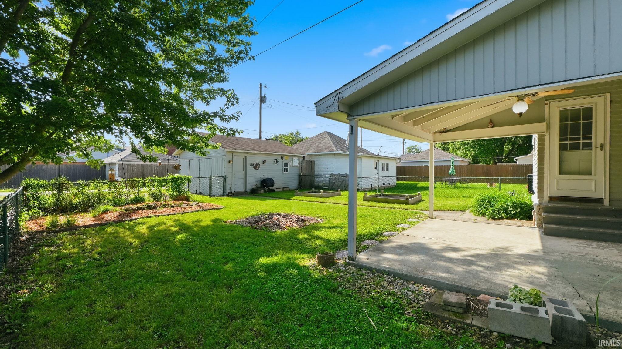 705 Drover Street Huntington, IN 46750 - Photo 7 of 37
