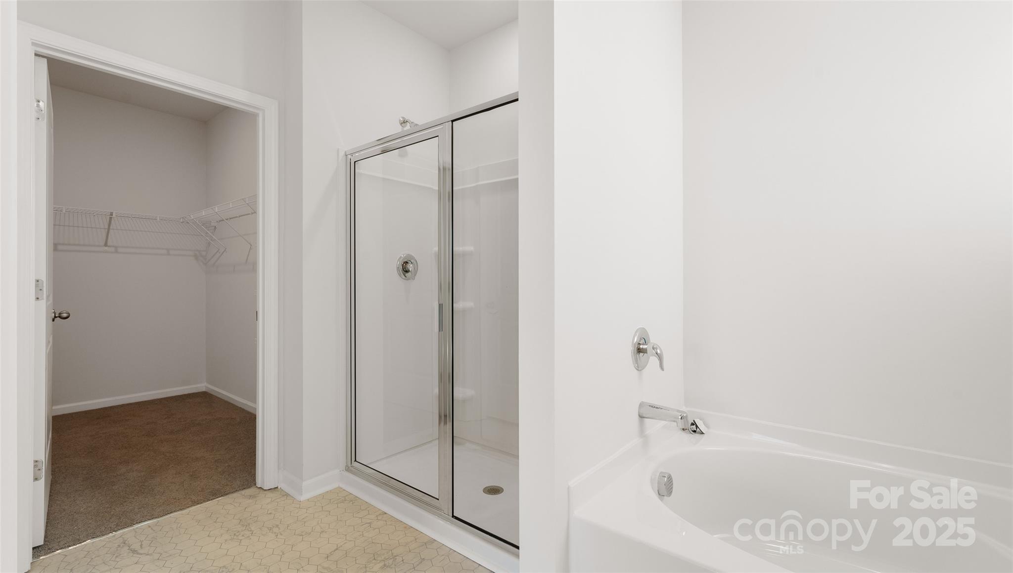 181 Salers Road Fletcher, NC 28732 - Photo 13 of 24 a bathroom with a bathtub