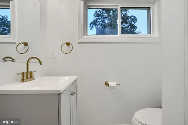 a bathroom with a tub