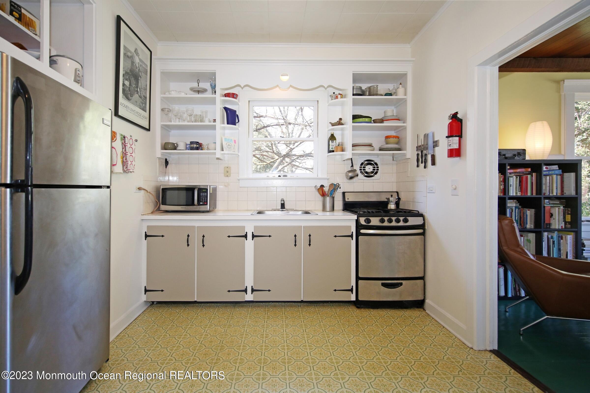 642 Locust Point Road Rumson, NJ 07760 - Photo 17 of 32 IMG_2651a