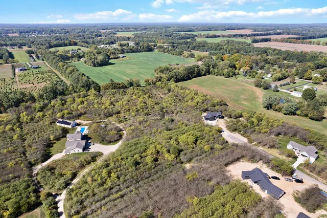 $259,900 | 3498 Braebu0rn Orch Drive Northeast, Cedar Springs, MI 49319