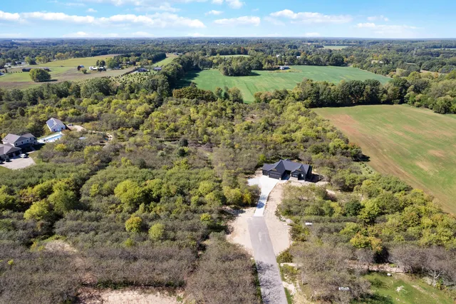 $259,900 | 3498 Braebu0rn Orch Drive Northeast, Cedar Springs, MI 49319