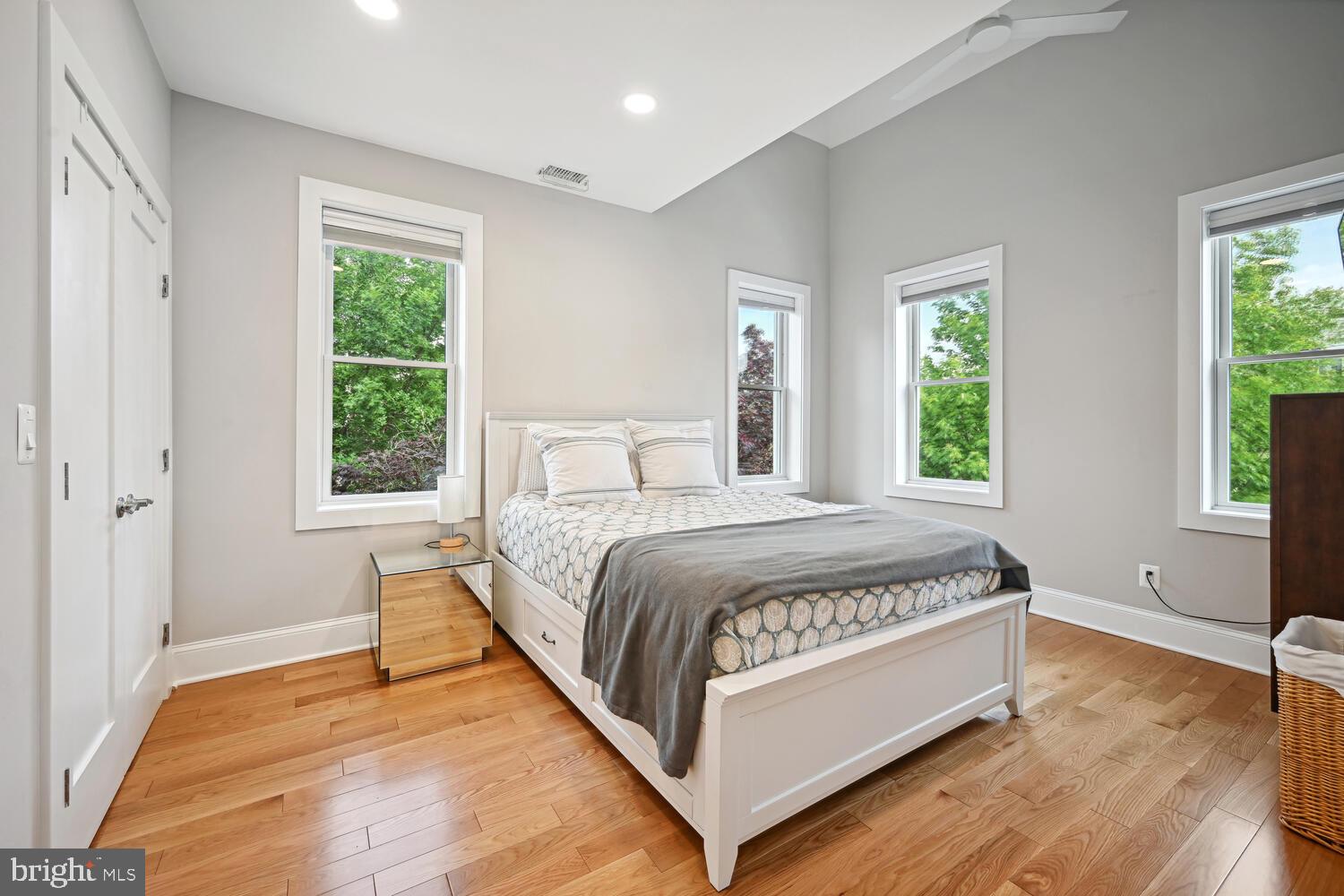 522 F Street Northeast Washington, DC 20002 - Photo 18 of 30