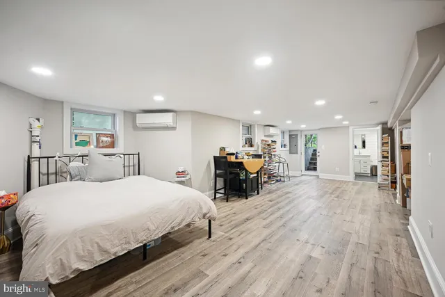 $7,000 | 522 F Street Northeast, Washington, DC 20002