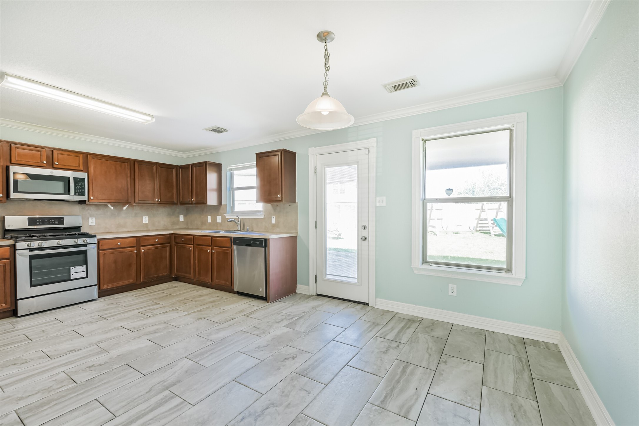 9207 Cribbage Court Houston, TX 77083 - Photo 27 of 47 Kitchen area (an island can be installed in this space as well if desired)