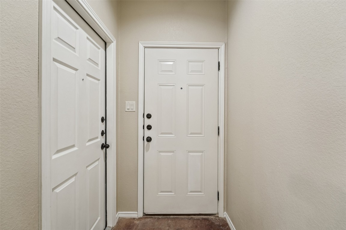 402 Jack Rabbit Lane, Unit B Buda, TX 78610 - Photo 4 of 30 a view of a bathroom