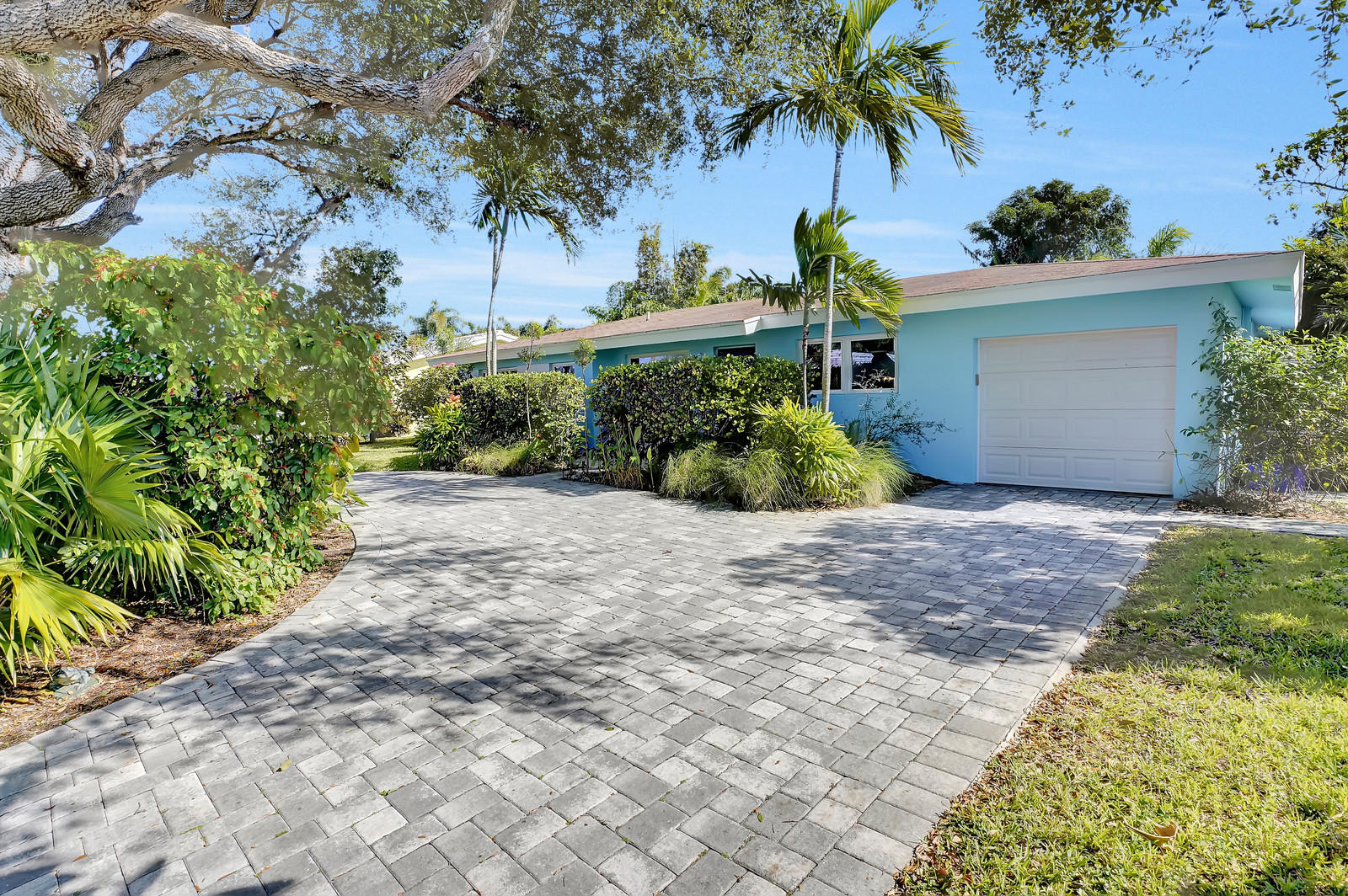 470 Northeast 34th Street Boca Raton, FL 33431 - Photo 1 of 28 02_Image_12_of_34_mls