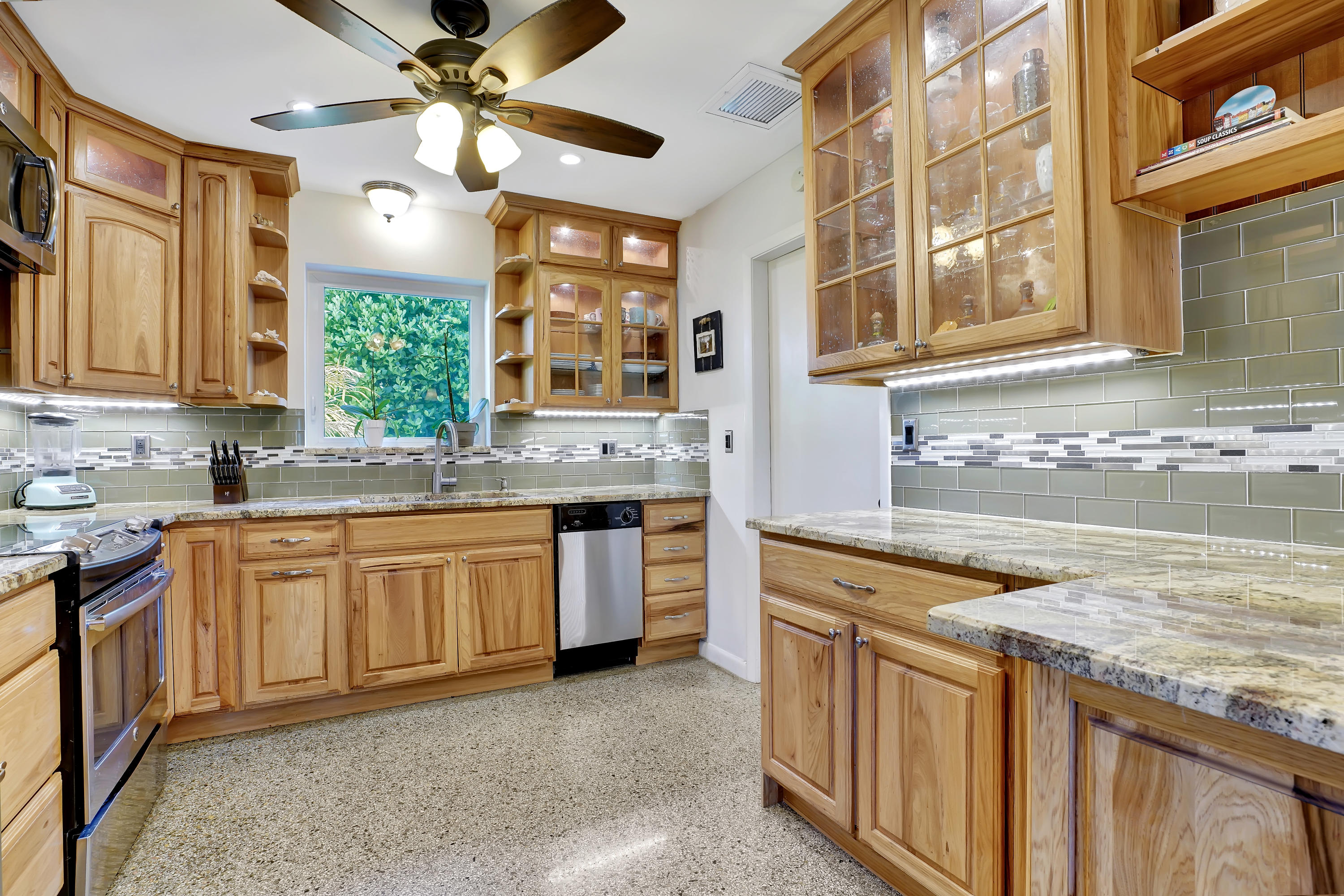 470 Northeast 34th Street Boca Raton, FL 33431 - Photo 12 of 28 Image (20 of 34)