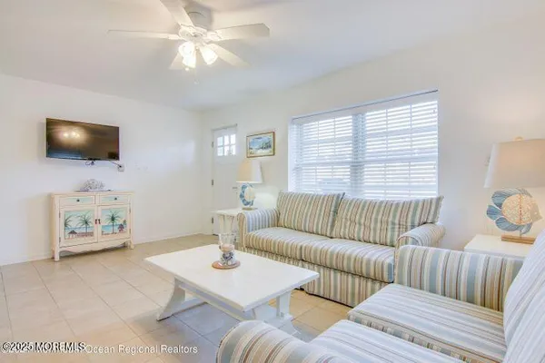 $2,000 | 1488 Ocean Avenue, Unit 6, Sea Bright, NJ 07760