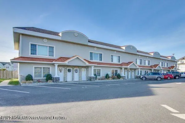 $2,000 | 1488 Ocean Avenue, Unit 6, Sea Bright, NJ 07760