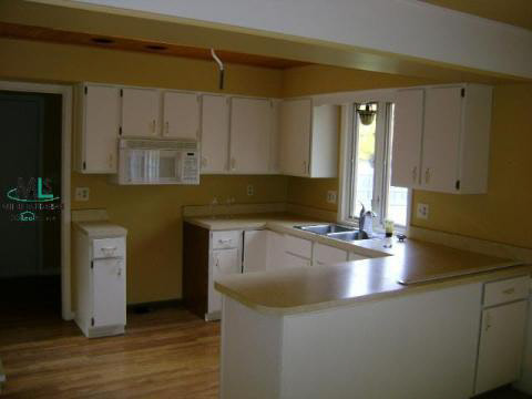 4080 Devonshire Road Fort Gratiot, MI 48059 - Photo 7 of 10 925078-6.JPG