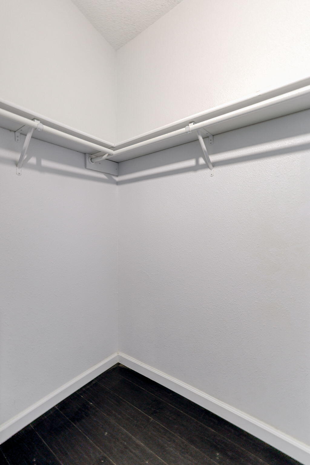 10125 Frazier Road Redding, CA 96003 - Photo 24 of 41 Master Closet