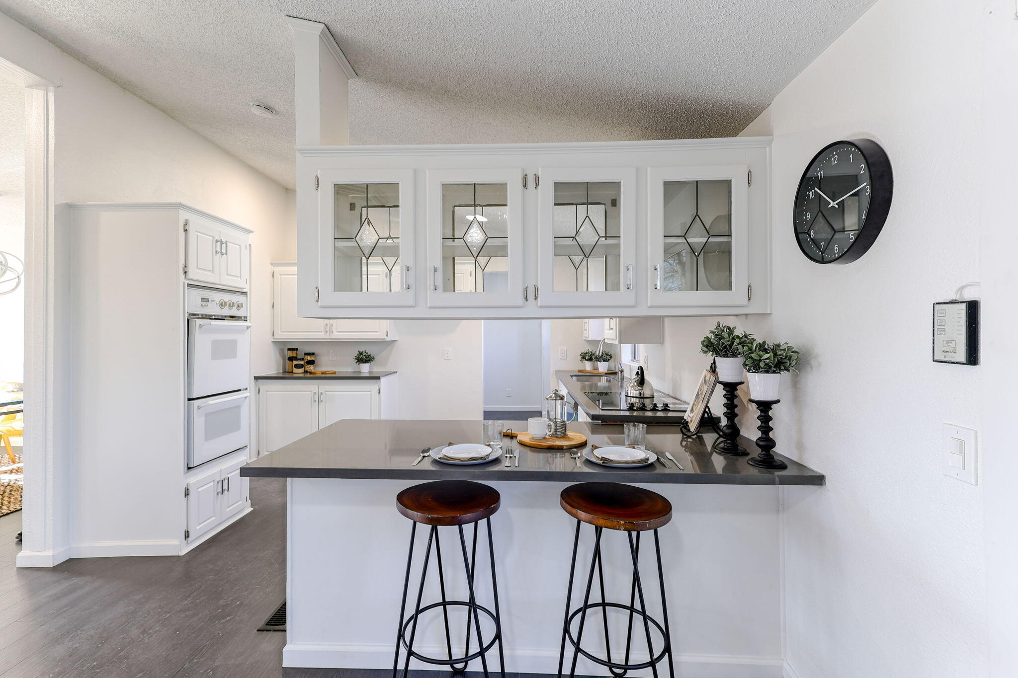 10125 Frazier Road Redding, CA 96003 - Photo 9 of 41 Kitchen
