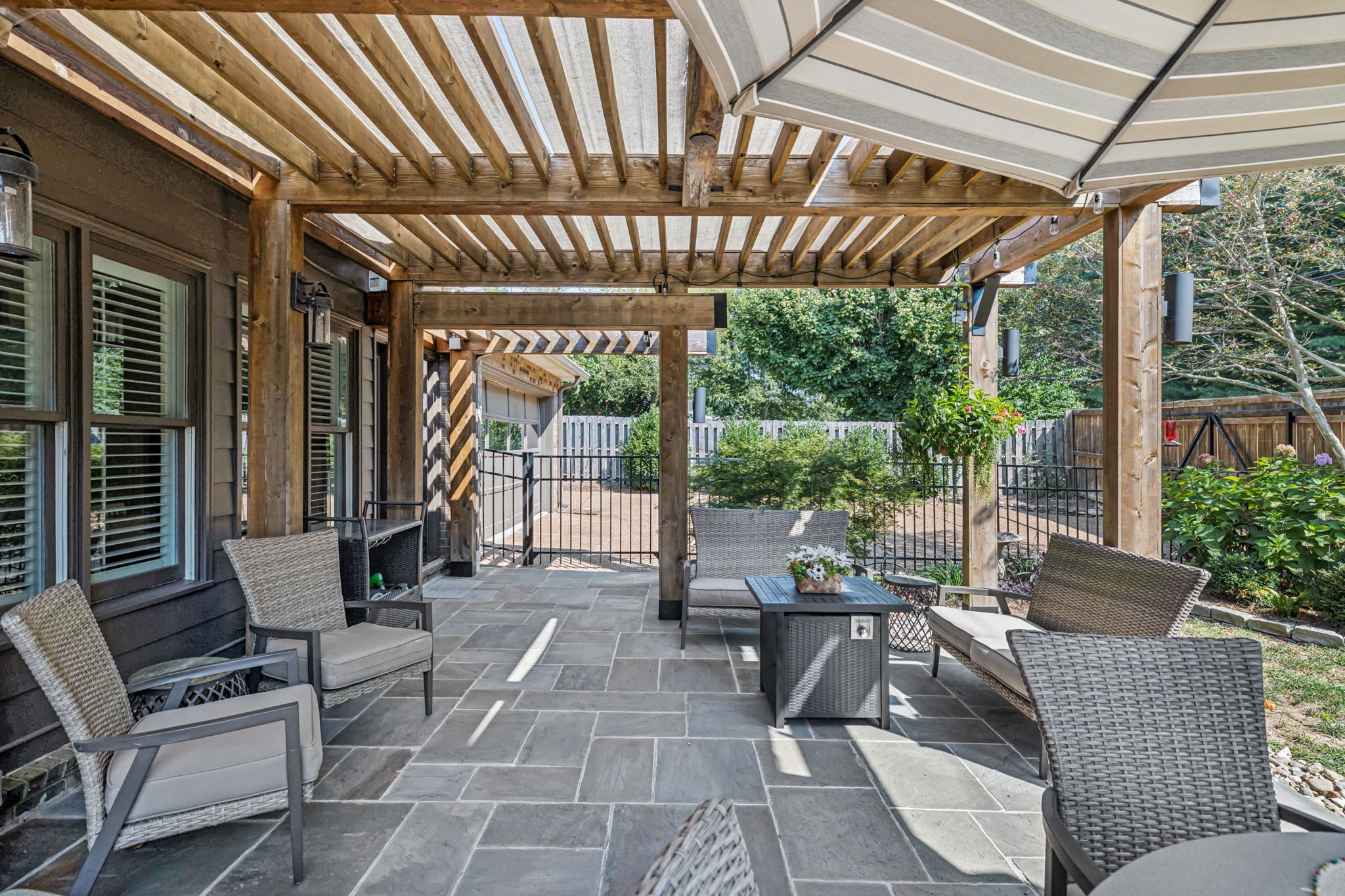 121 Pebble View Drive Franklin, TN 37064 - Photo 38 of 49 a building outdoor space with patio furniture and potted plants