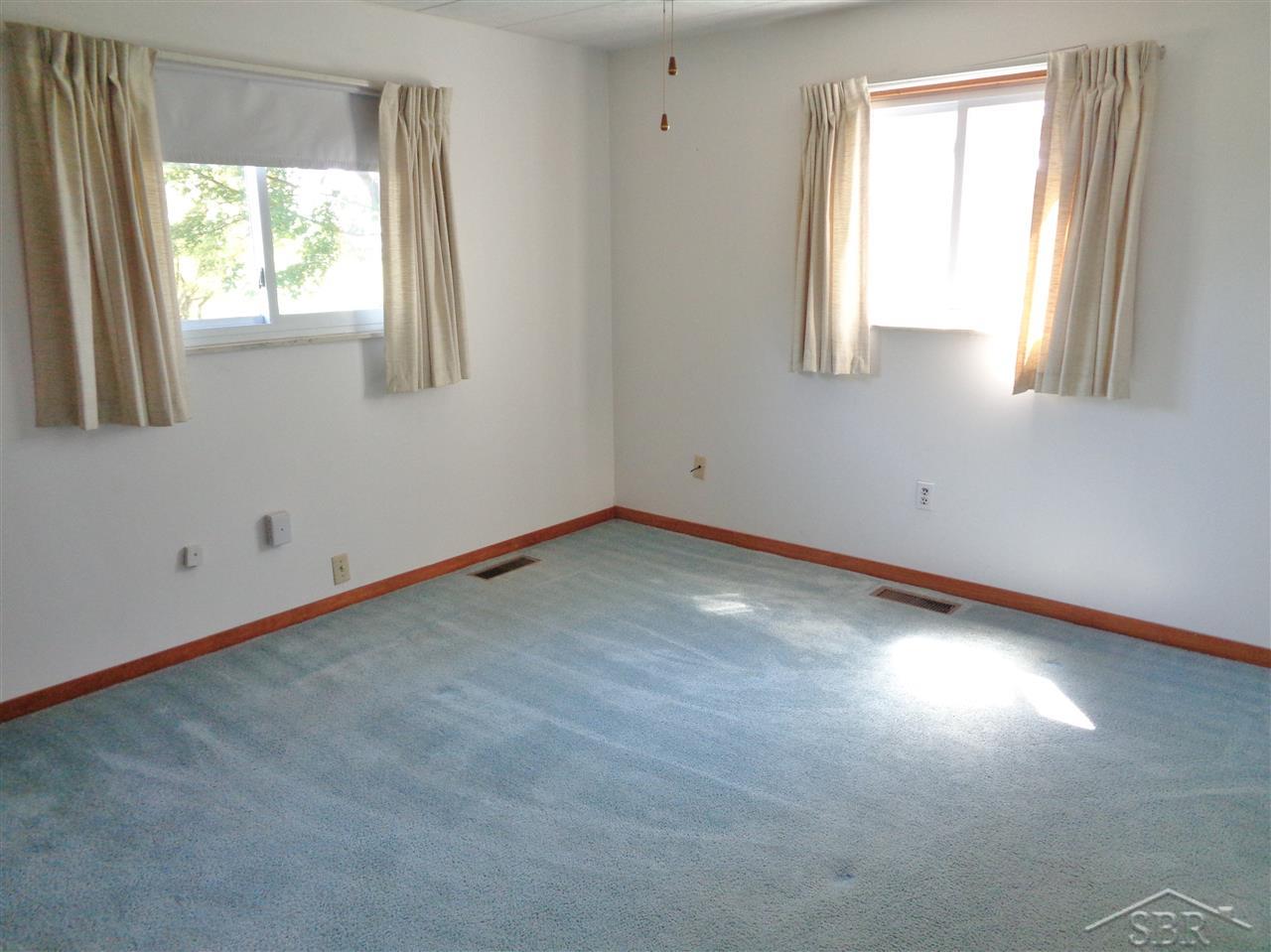 10923 Hackett Road Freeland, MI 48623 - Photo 17 of 35 31389850-16.JPG
