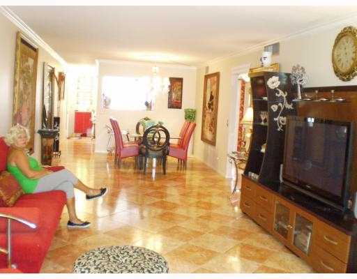 2090 Guildford East, Unit CORNER Boca Raton, FL 33434 - Photo 1 of 16 Primary Photo