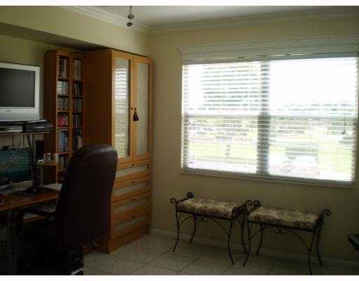 2090 Guildford East, Unit CORNER Boca Raton, FL 33434 - Photo 8 of 16 Additional Photo