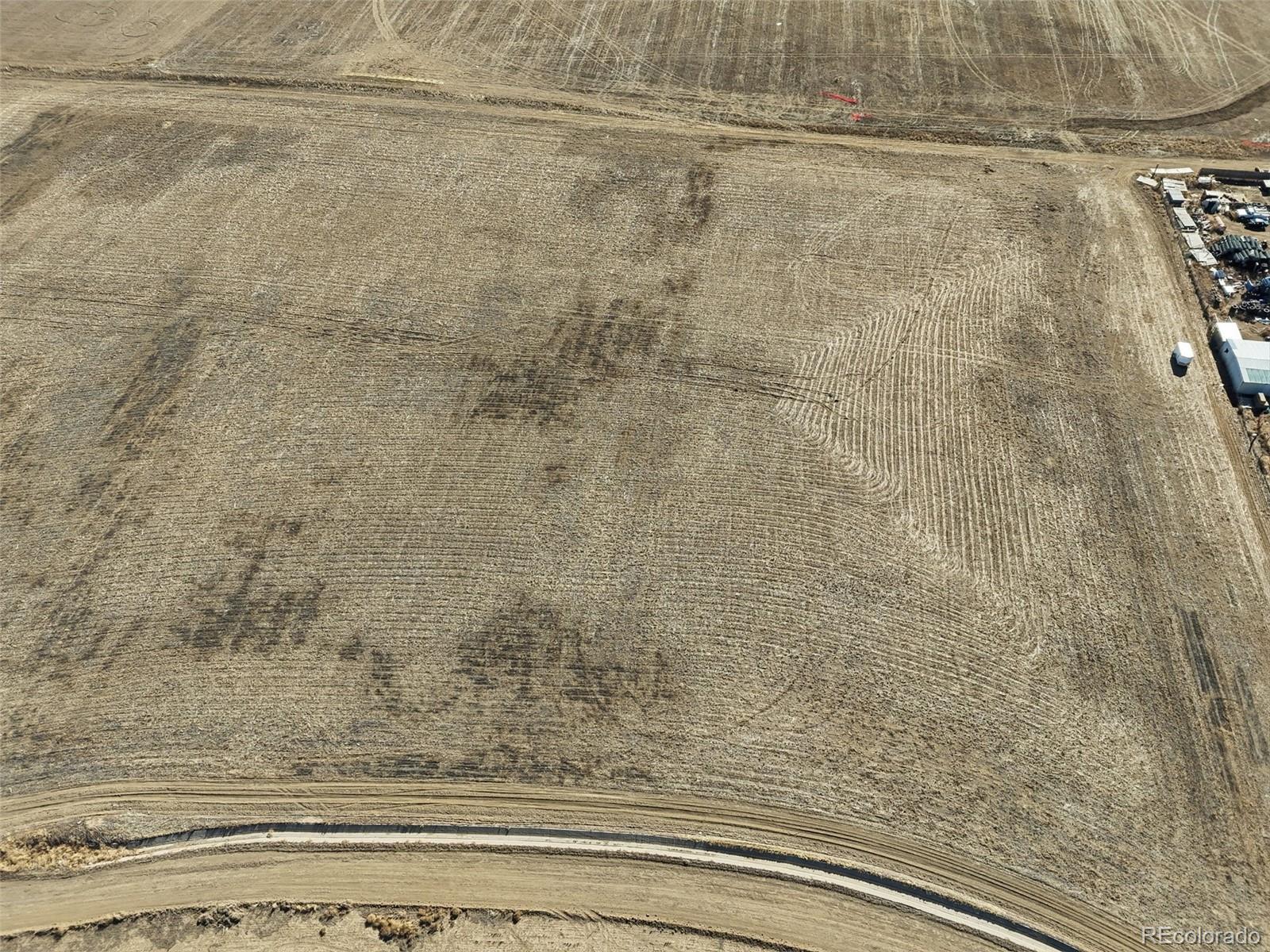 19 Wc Road Fort Lupton, CO 80621 - Photo 7 of 25 a bathroom with a shower