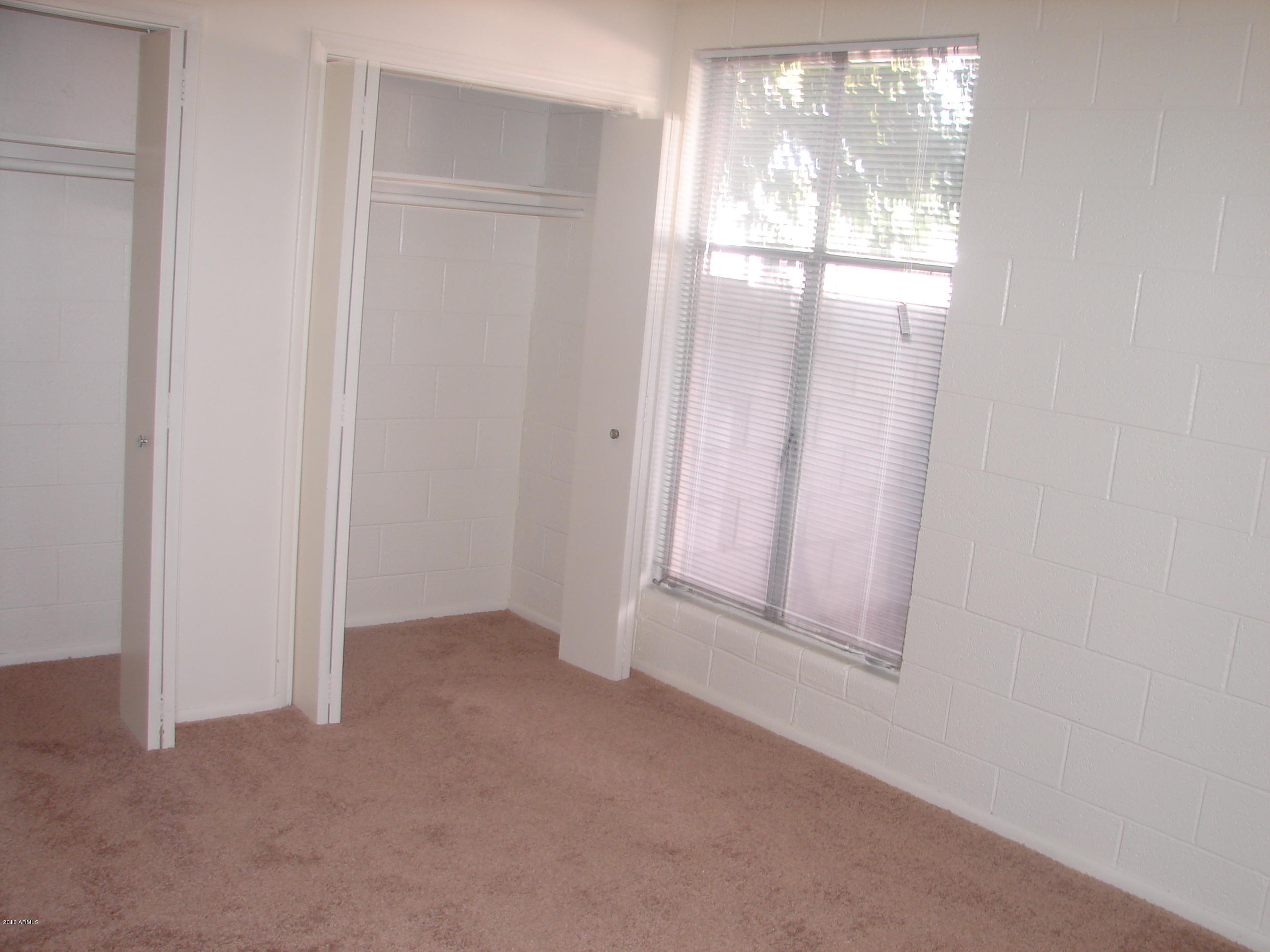 1101 East Bethany Home Road, Unit 3 Phoenix, AZ 85014 - Photo 8 of 14 Beth 3 2016-09-28 018