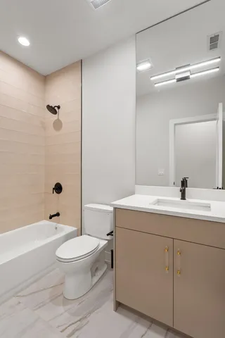 $995,000 | 5008 South Prairie Avenue, Chicago, IL 60615