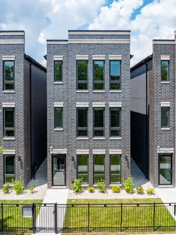 $995,000 | 5008 South Prairie Avenue, Chicago, IL 60615