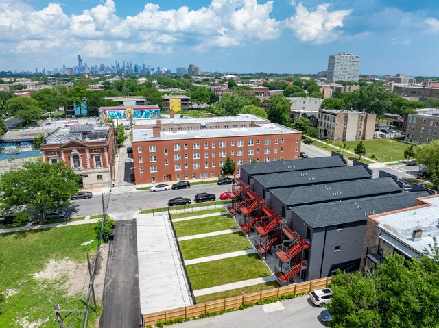 $995,000 | 5008 South Prairie Avenue, Chicago, IL 60615