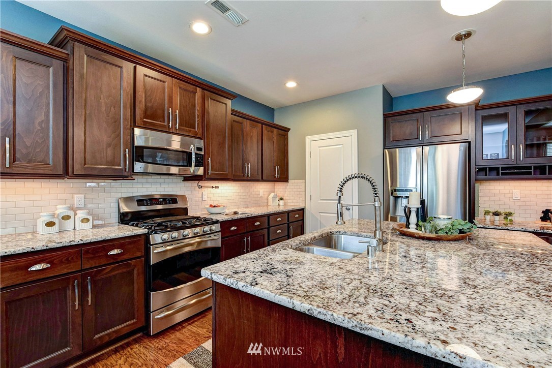 3529 195th Place Southeast Bothell, WA 98012 - Photo 4 of 26