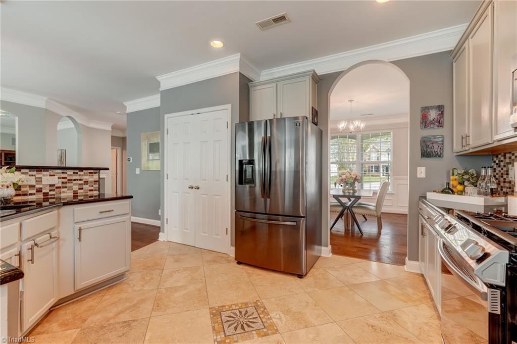 3530 Sagedale Court High Point, NC 27265 - Photo 7 of 31 Kitchen
