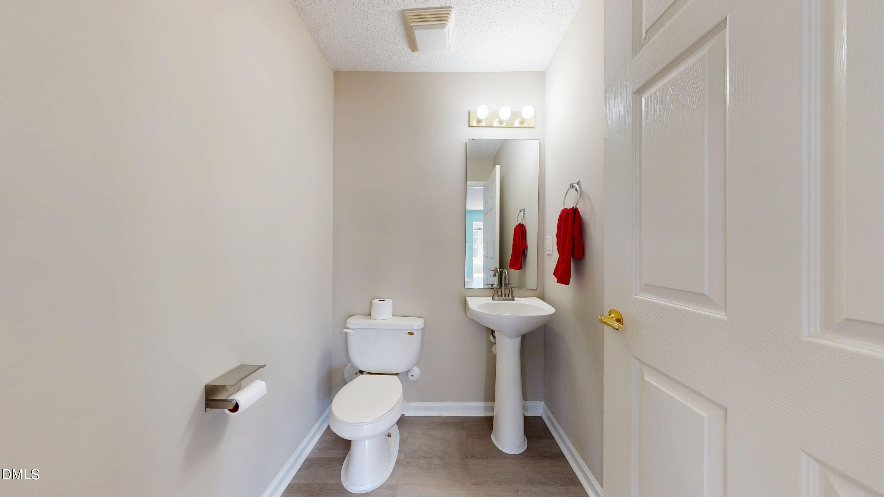 2501 Huntscroft Lane, Unit 100 Raleigh, NC 27617 - Photo 21 of 39