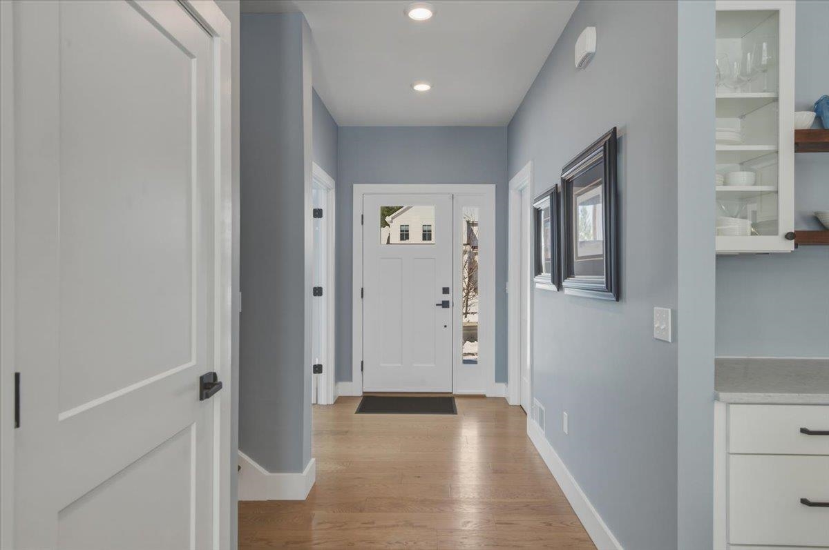 196 Chloe Circle Williston, VT 05495 - Photo 17 of 60