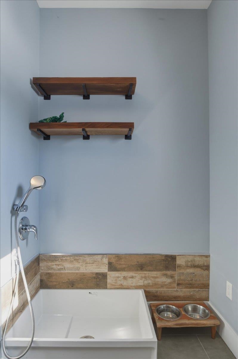 196 Chloe Circle Williston, VT 05495 - Photo 4 of 60